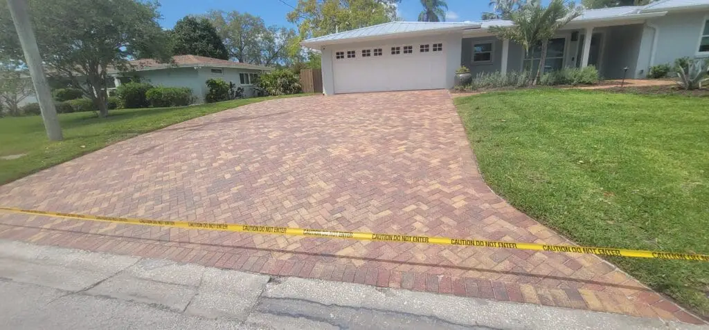 Professionally cleaned and sealed paver driveway in Tampa Bay